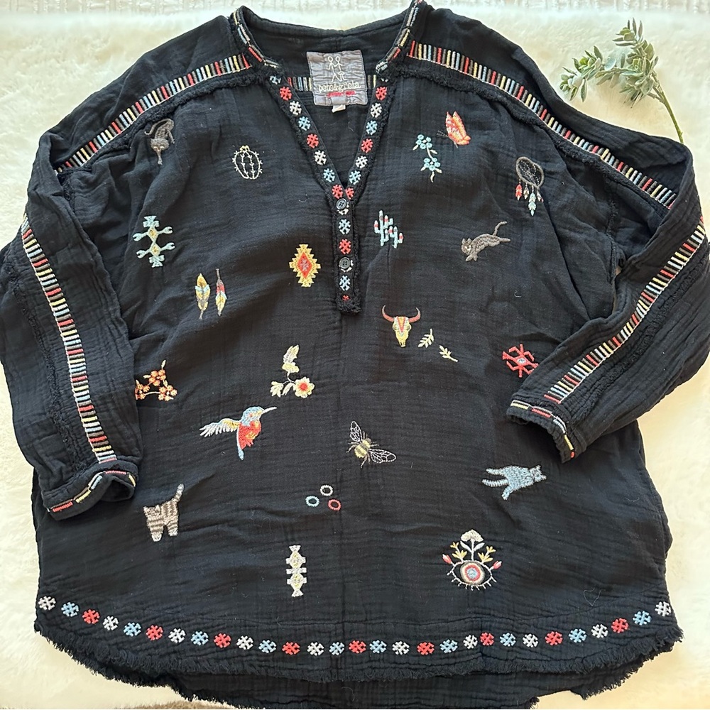 Johnny Was | EUC - Pete & Greta x Johnny Was Tunic Blouse - Size S - Embroidered